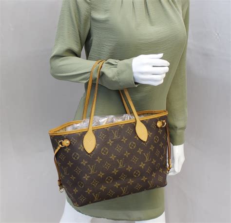 louis vuitton christopher pm|Louis Vuitton pm neverfull.